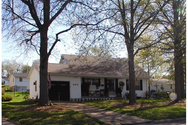 Primary Photo - New Flooring and Appliances 2022!
