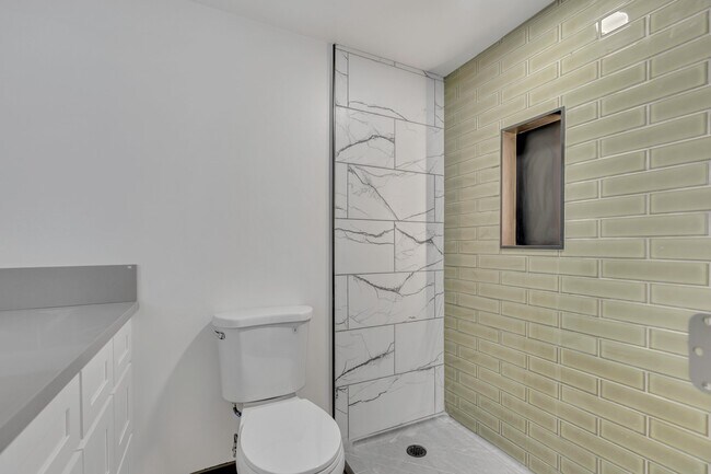 Foto del edificio - 13754 Rosedale Hwy