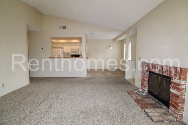 Foto del edificio - 9362 Twin Trails Dr