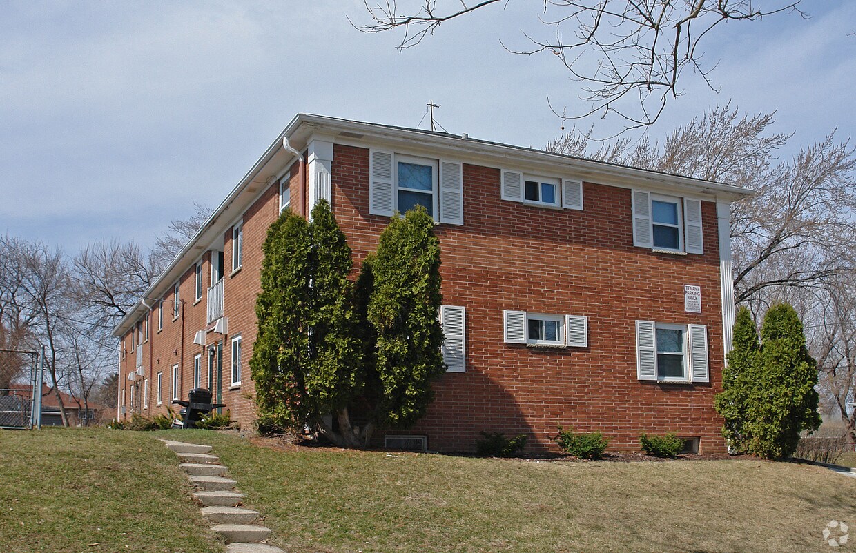 Building Photo - 3555 S Brust Ave