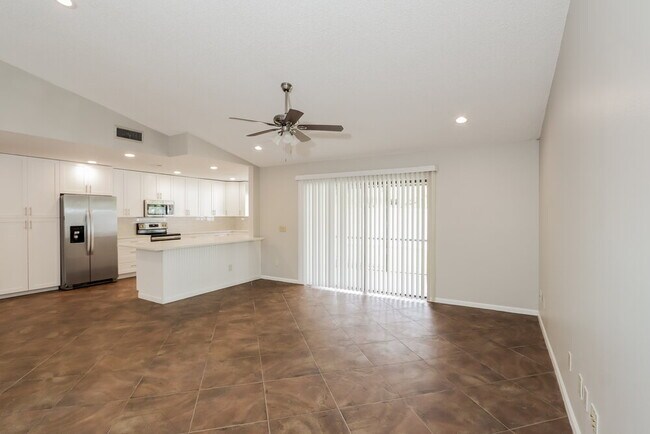 Building Photo - 9313 Pebble Creek Dr
