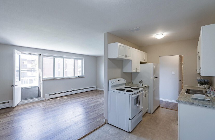 Building Photo - Garden Court Apartments