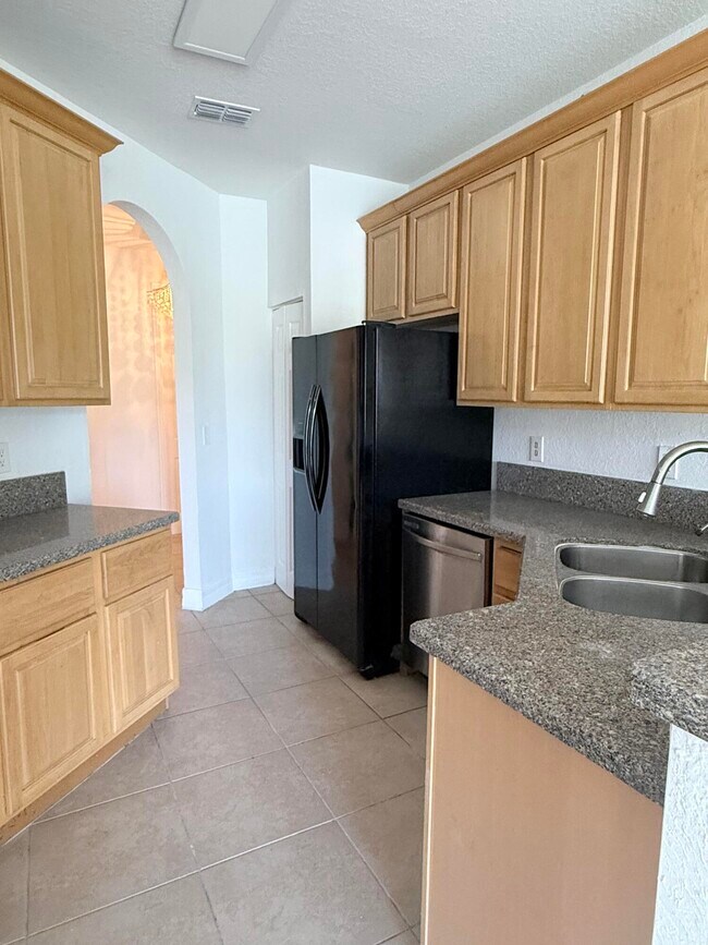 Foto del edificio - 820 Pipers Cay Dr