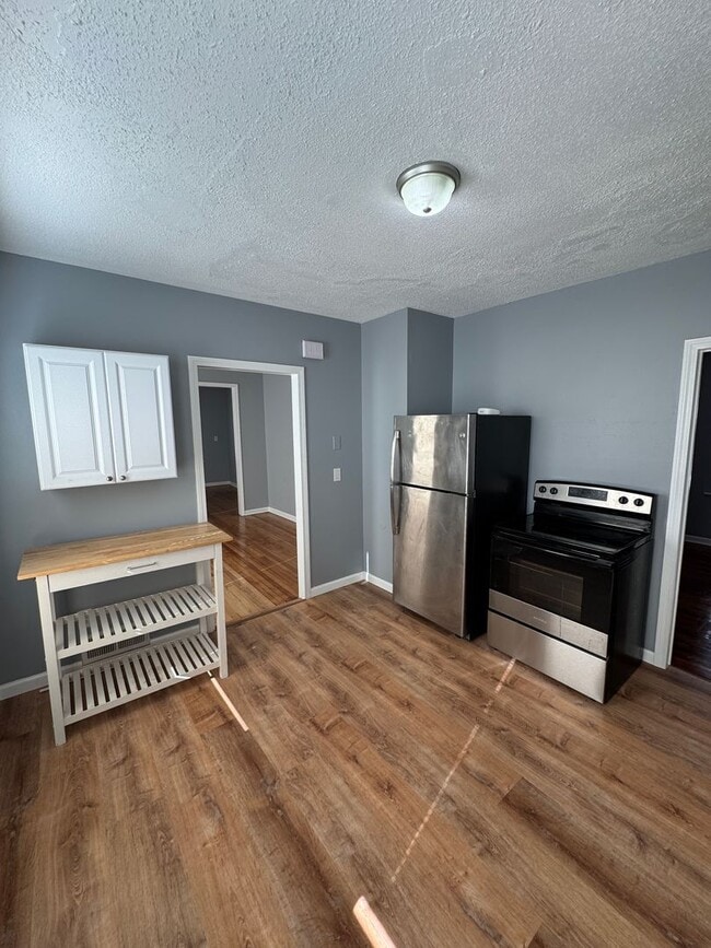 Building Photo - 23 Pond Lily Ave