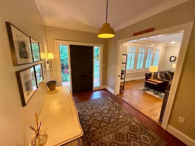 Building Photo - 1253 Magnolia Curve