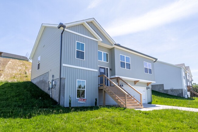 Building Photo - Welcome to Terra Vista located in Hardin V...