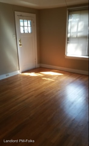 Primary Photo - 2 br, 1 bath House - 2223 E. Houston St.