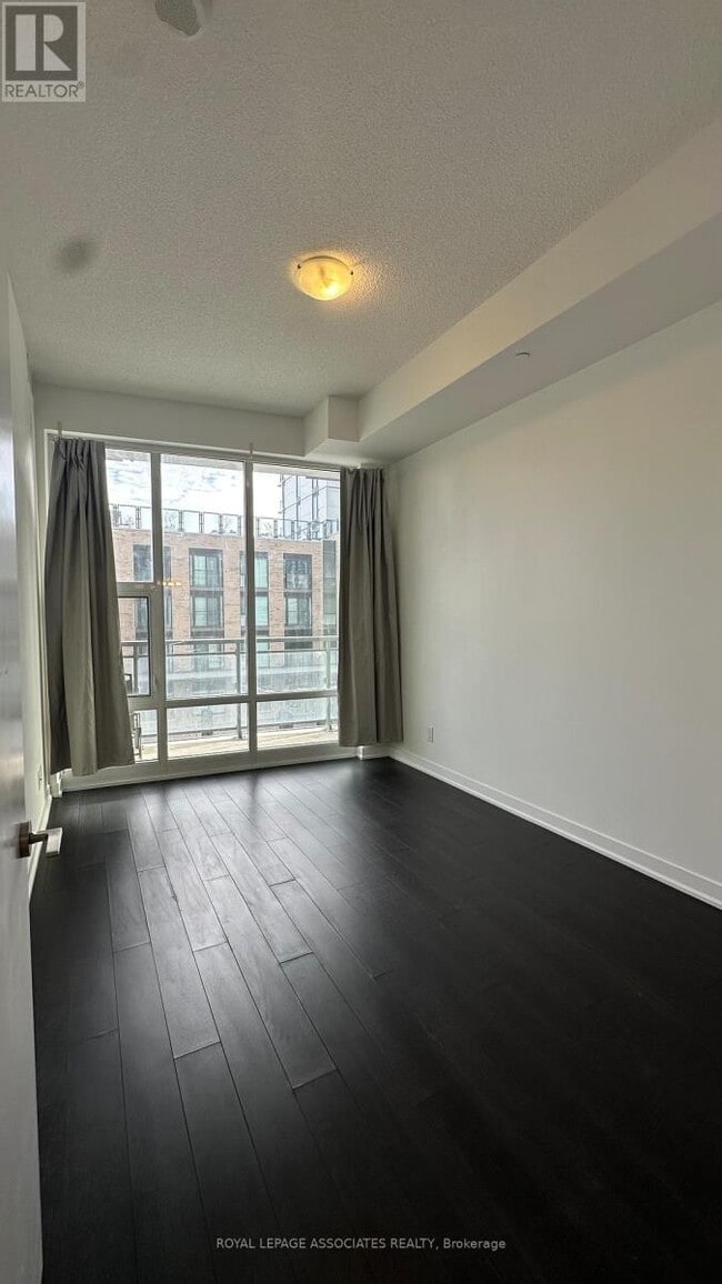 Photo du bâtiment - 85 Duke St W