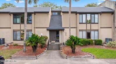 Building Photo - 7749 Las Palmas Way