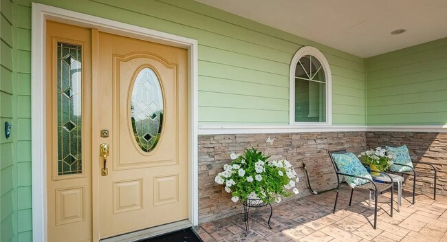 Foto del edificio - A Beautiful 3-bedroom 2 bath Birch Bay Village! Short term lease available.