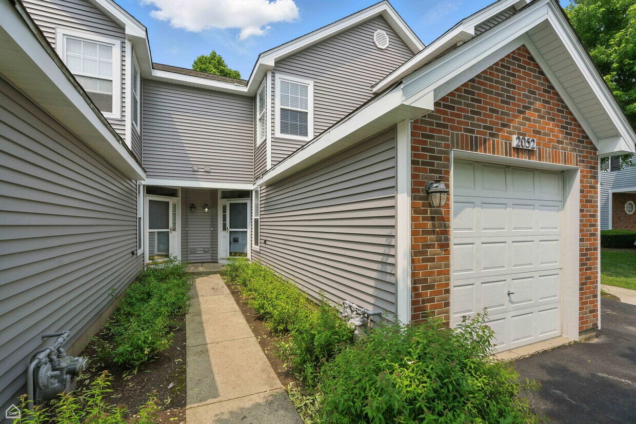 Foto principal - 2052 Waverly Ln