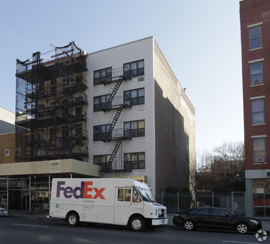 Primary Photo - 2288 2nd Ave