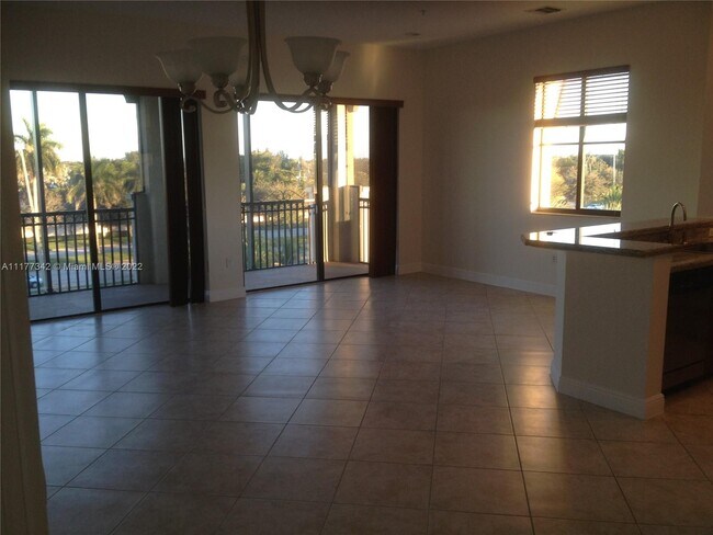 Building Photo - 3020 NW 125th Ave