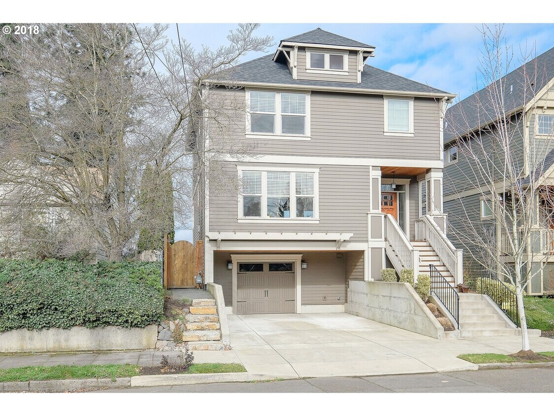 Primary Photo - 633 N Winchell St