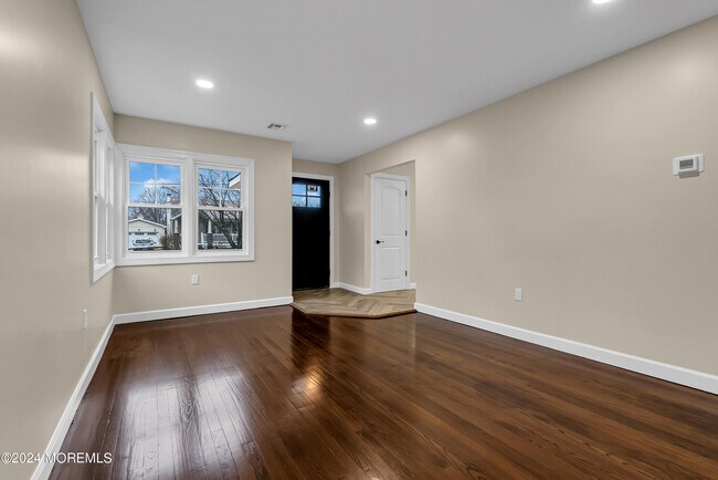 Foto del edificio - 45 Mc Dermott St