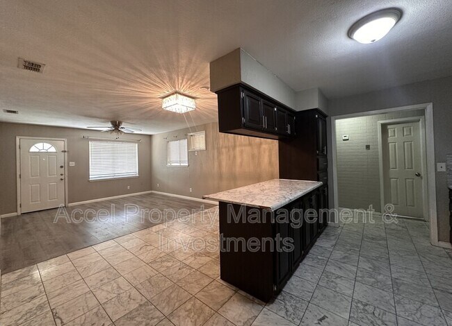 Foto del edificio - 1503 E 7th St
