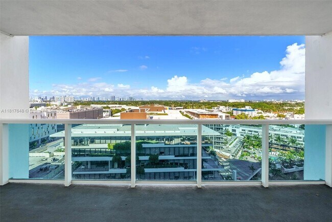 Foto del edificio - 2301 Collins Ave