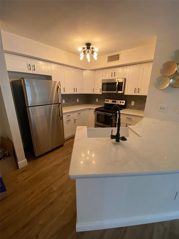 Building Photo - 823 Camargo Way