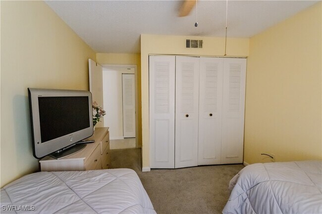 Foto del edificio - 9540 Green Cypress Ln