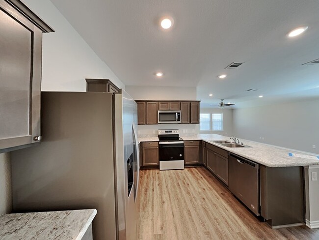 Building Photo - 2116 Tulipwood Dr