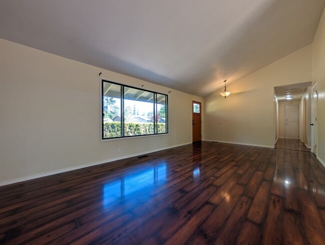 Building Photo - Wonderful 4-Bedroom, 2-Bath Home With Soli...