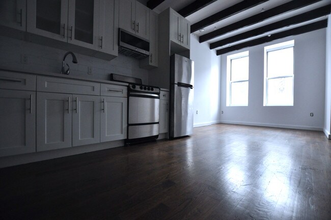 Foto del edificio - 911 Jefferson Ave