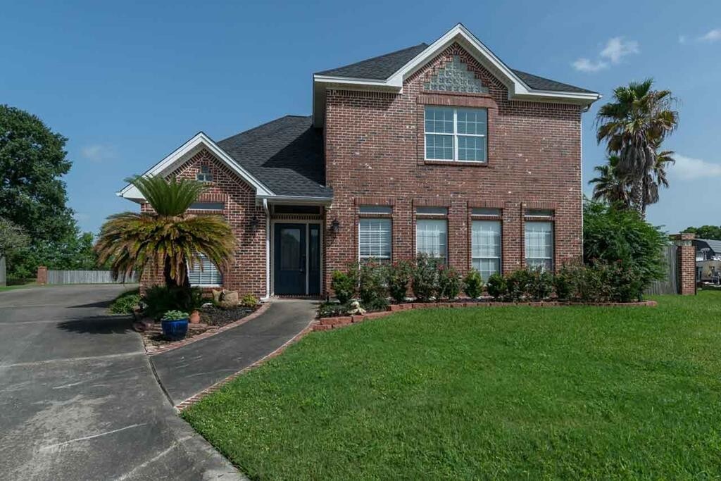 Foto principal - 8024 Brazos Ave