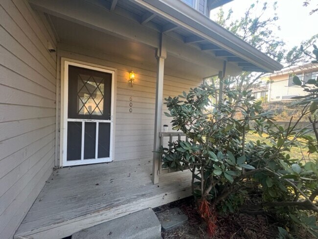 Foto del edificio - 600-602 Scenic Dr