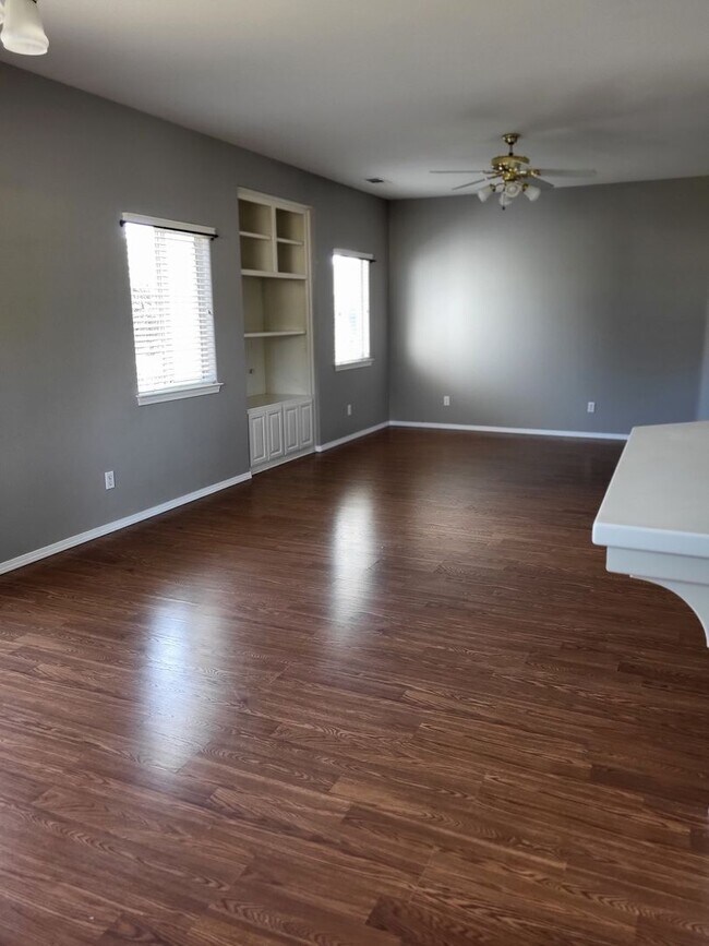 Foto del edificio - 1401 Cedar St