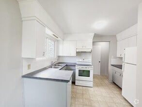Building Photo - 3913-115A 115a St NW