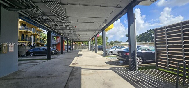 Foto del edificio - 1857 NW 24th St