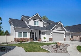 Building Photo - 581 N Devon Pl