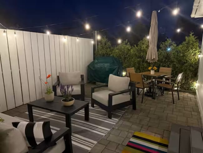 Private patio - 59 E Grand Ave