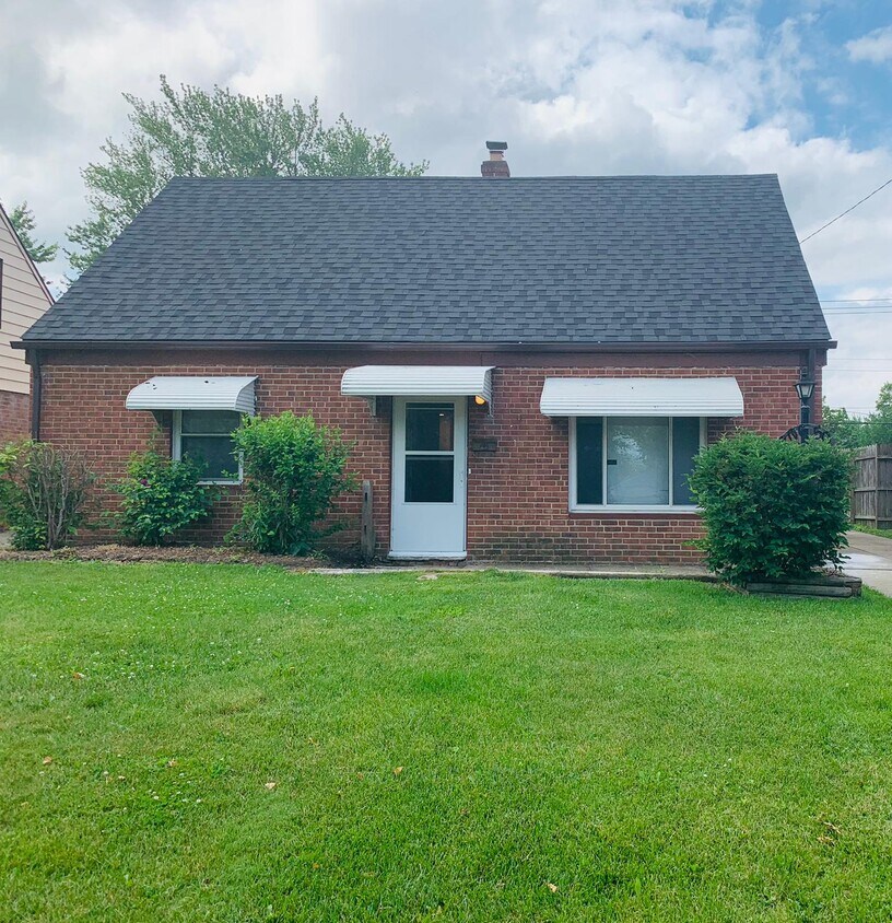 20650 Crystal Ave, Euclid, OH 44123 House for Rent in Euclid, OH