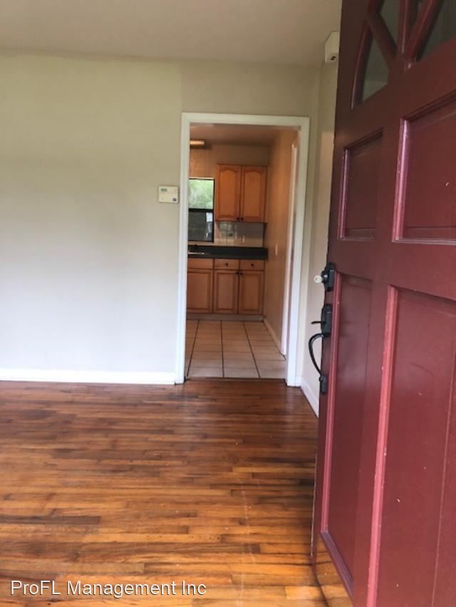 Building Photo - 3 br, 1 bath House - 622 Howard Ave