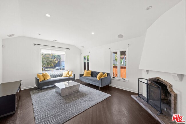 Foto del edificio - 1542 S Canfield Ave