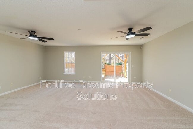 Building Photo - 15 Dillingham Pl
