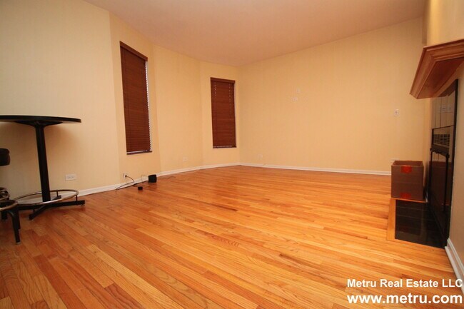 Building Photo - 2219 N Clifton Ave
