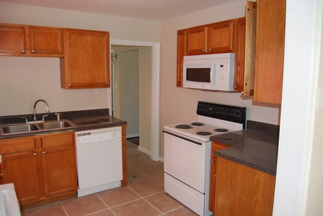 Photo - 1811 Binford Ln House
