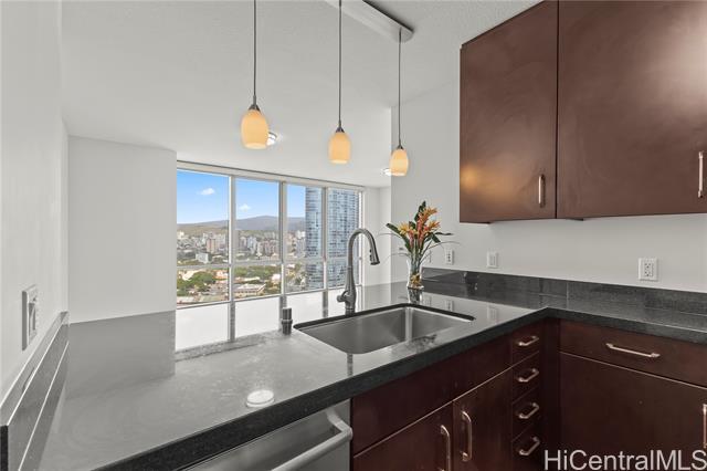 Foto principal - 1189 Waimanu St