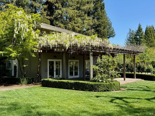 Building Photo - 1701 Zinfandel Ln