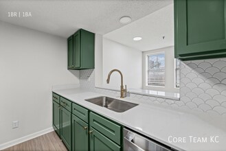 Building Photo - 235 Ward Pkwy