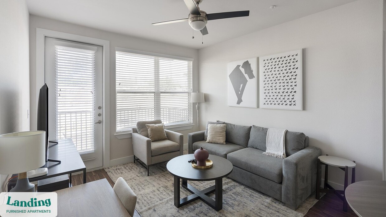 Foto principal - 15950 Chase Hill Blvd