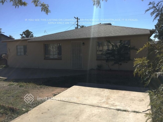 Building Photo - 2415 W Maryland Ave