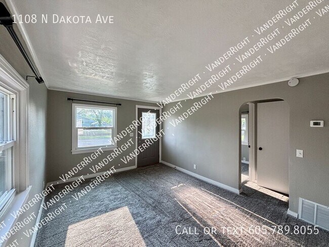 Foto del edificio - 1108 N Dakota Ave