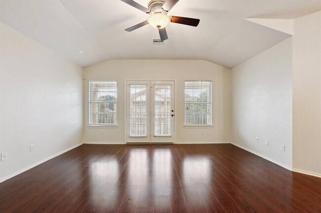 Foto del edificio - 16100 S Great Oaks Dr