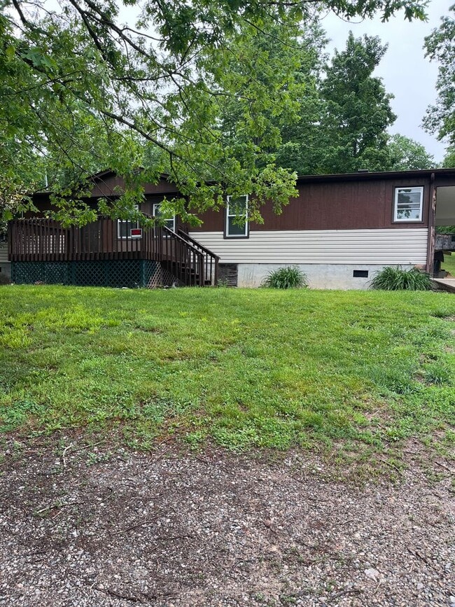 Building Photo - 1499 Merrimac Rd