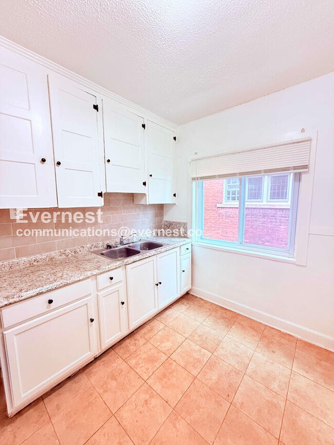 Building Photo - 12019 Stoepel St