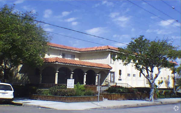 Foto del edificio - Monte Carlo Apartments