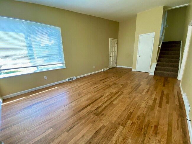 Building Photo - 4417 S Eagle Cir